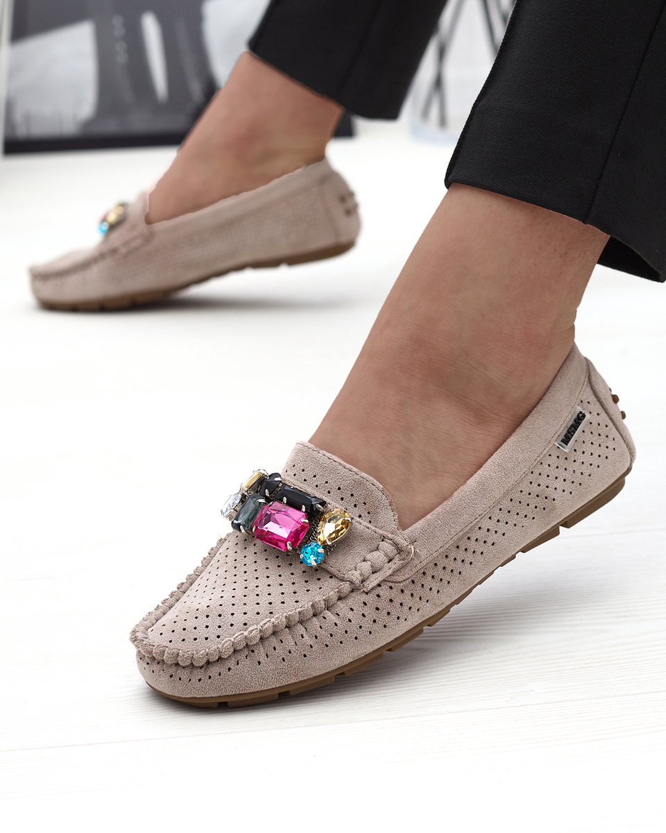 Beige women's openwork moccasins with colorful decoration Aqitic - Footwear