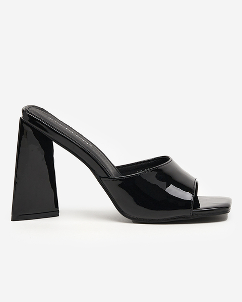 OUTLET Black women's sandals on a higher triangular post Kegita - Footwear