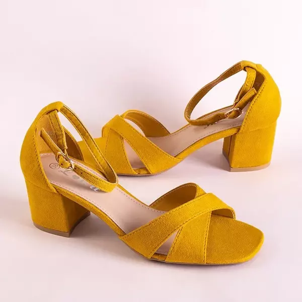 OUTLET Yellow women's sandals on a low post Paleri - Footwear