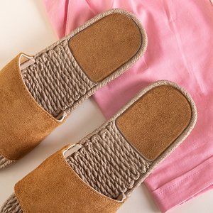 Women's camel-colored slippers with flat heels Vasagi - Footwear